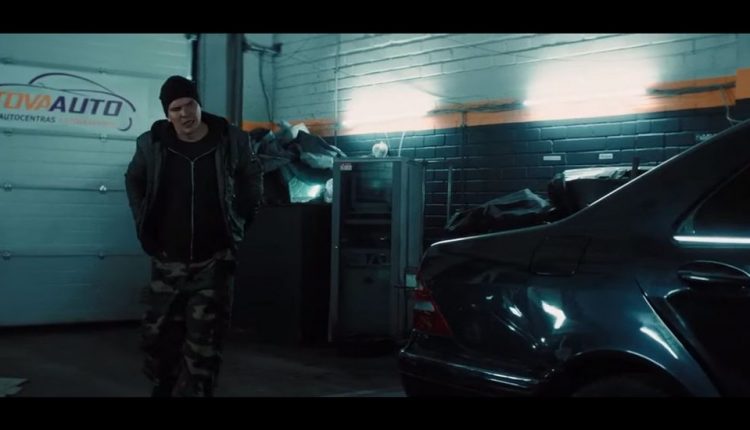 Kadras iš filmo Zero III